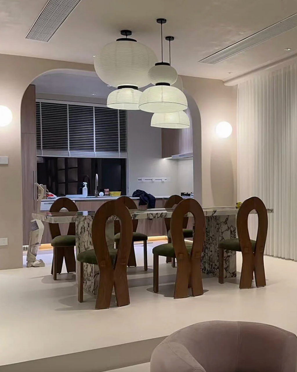Eros - Calacatta Marble Dining Table